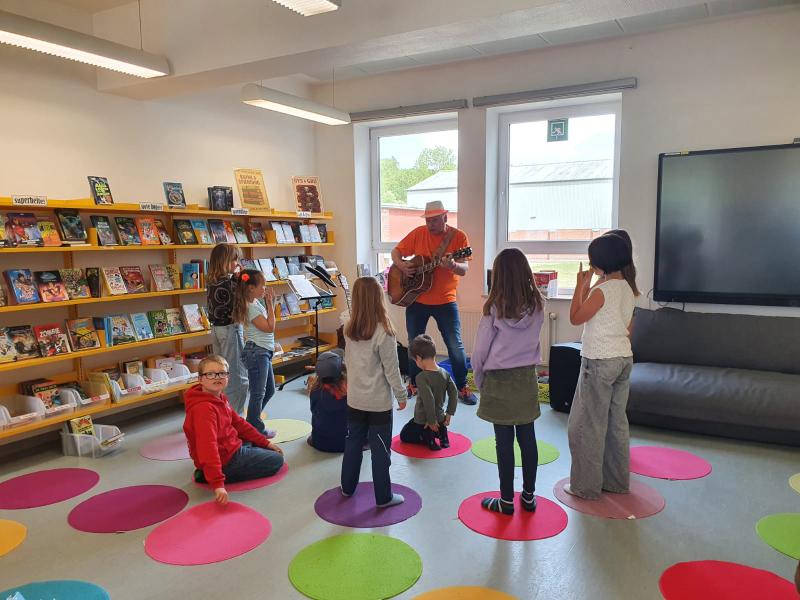 Hop og dans med Arno