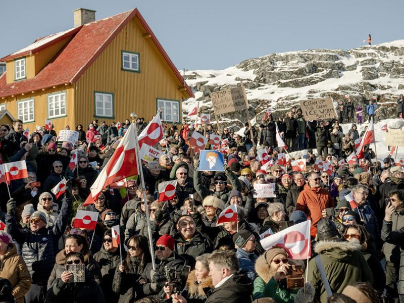 Største demonstration i Grønlands historie, hvor grønlænderne står sammen mod Trump. Foto: Oscar Scott Carl